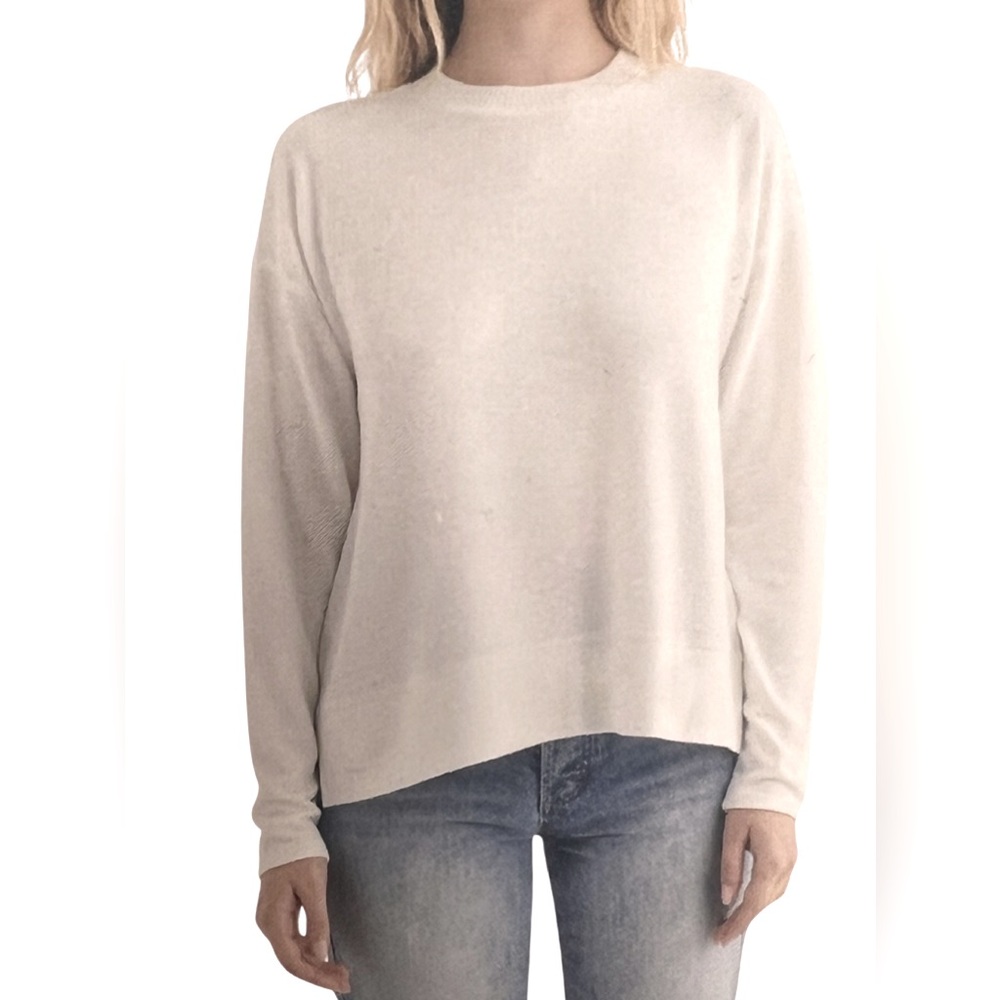 Lucky Brand Sweater White Crew Neck Ladies Long Sleeve Super Soft Distressed - Picture 1 of 4